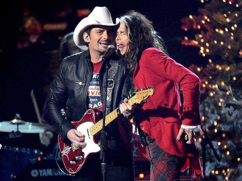 Brad Paisley and Steven Tyler RICK DIAMOND / GETTY