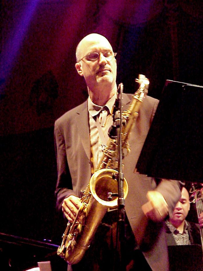 10 Famous Saxophone Players You Should Know Great Saxophonists CMUSE