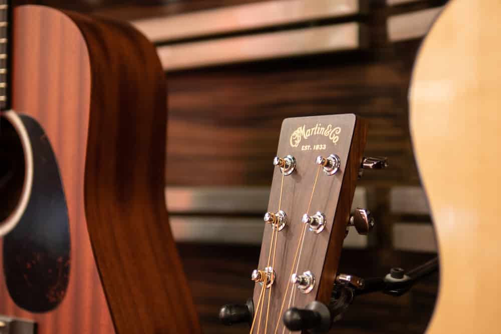 Oordeel Succesvol kijk in Comparing The Martin D28 vs D41 Guitar: Which Is Better? - CMUSE
