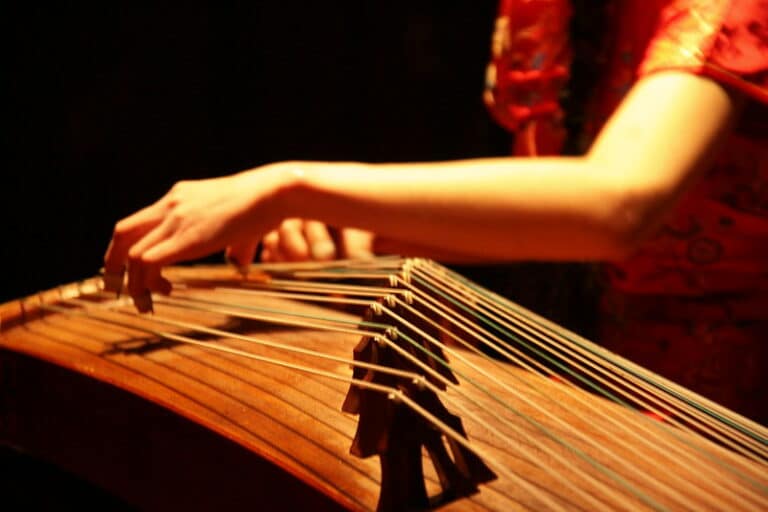 Zither Vs Guzheng Whats The Difference Cmuse